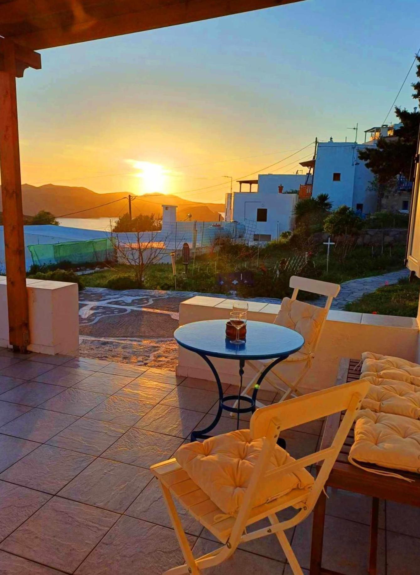 Georgia Rooms Milos Plaka  Zewnętrze zdjęcie
